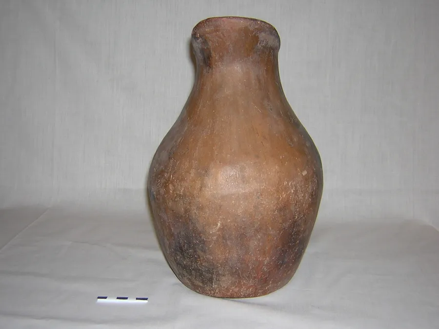 Jarra monocroma