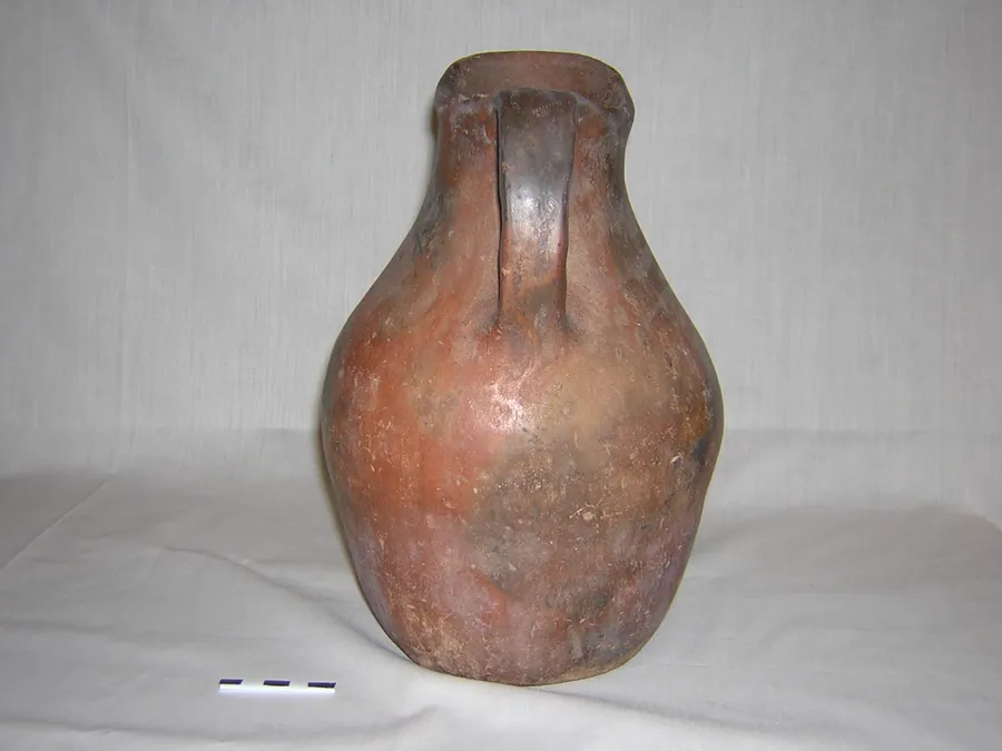 Jarra monocroma