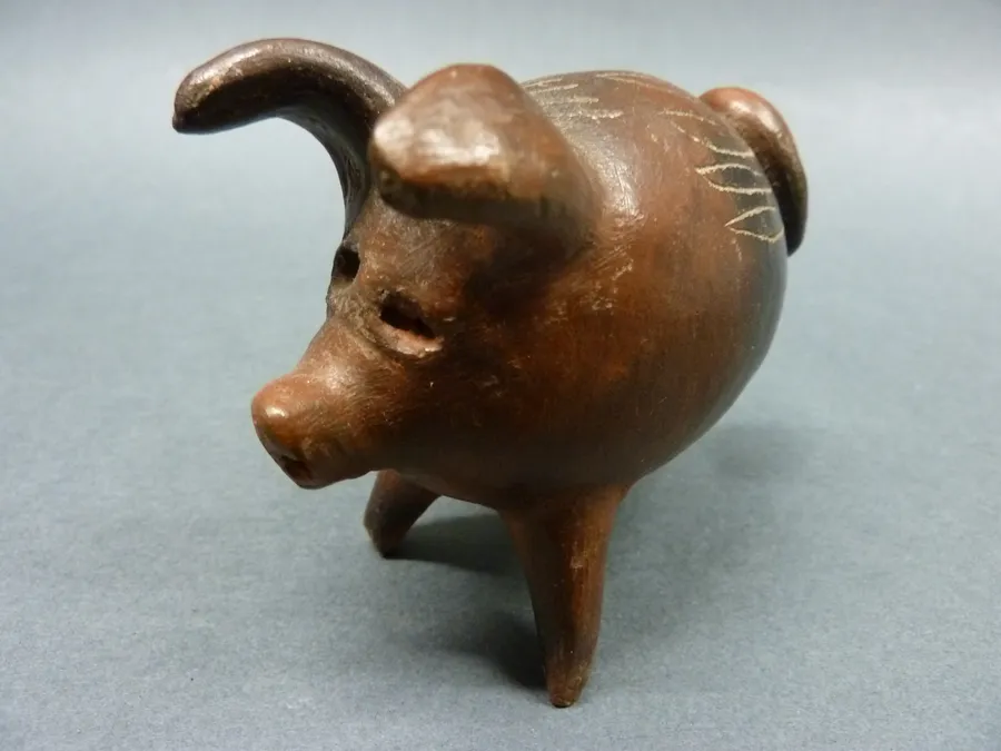 Figura zoomorfa trípode