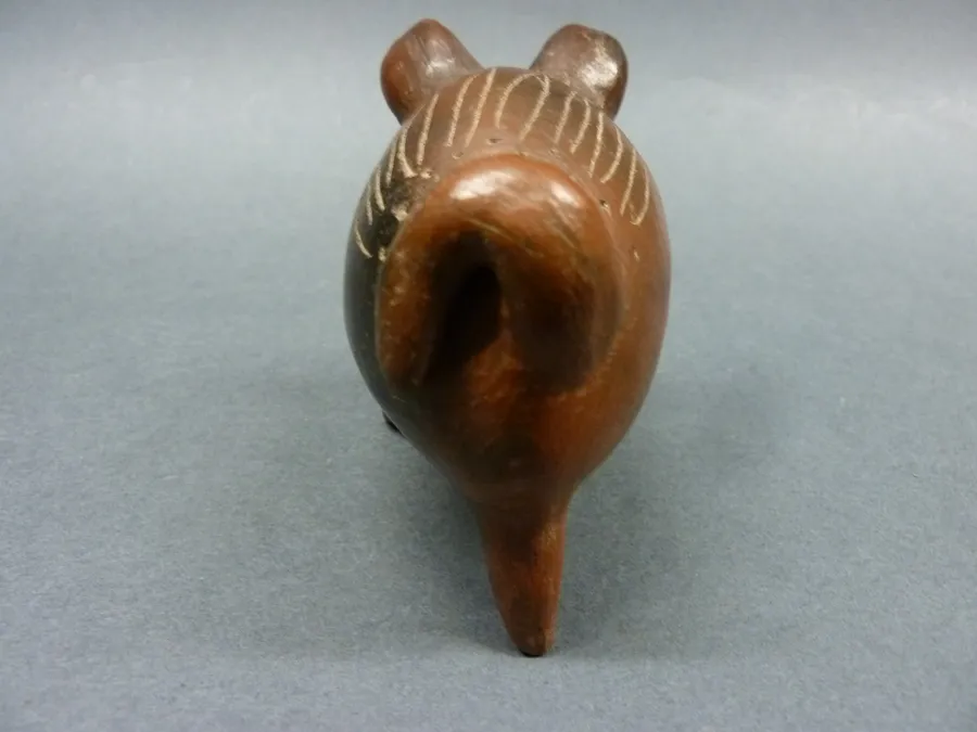 Figura zoomorfa trípode