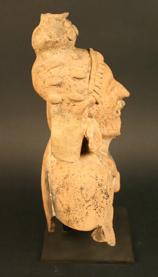 Figura antropomorfa masculina: chamán