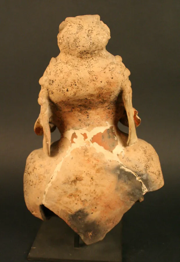 Figura antropomorfa masculina: chamán