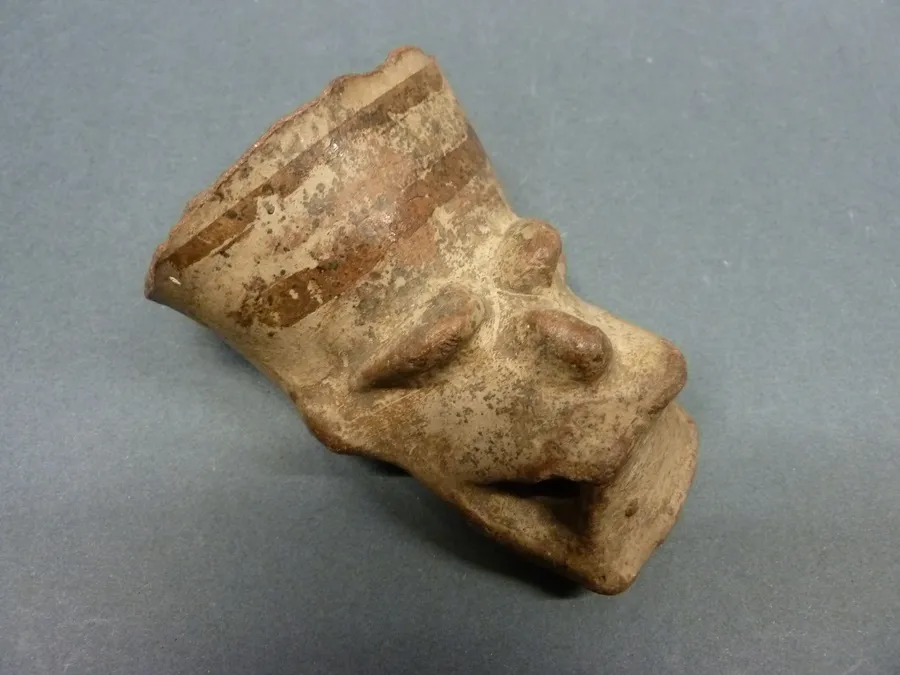 Pata antropozoomorfa