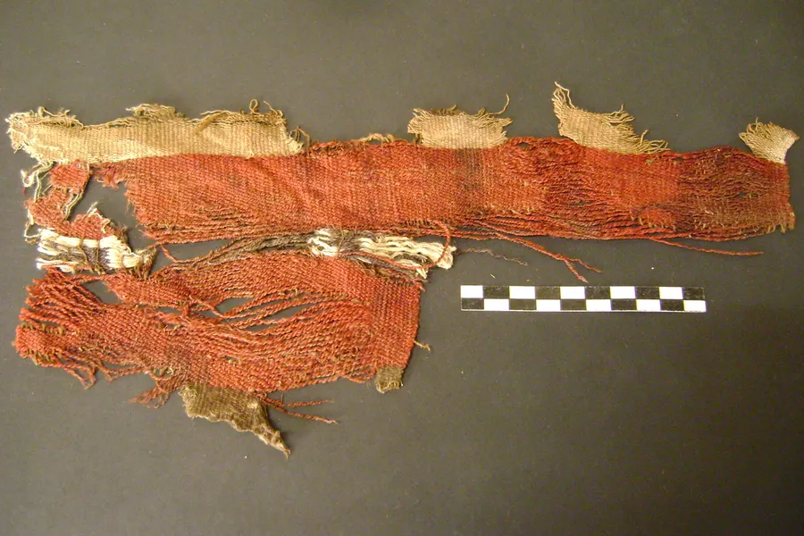 Dos fragmentos textiles