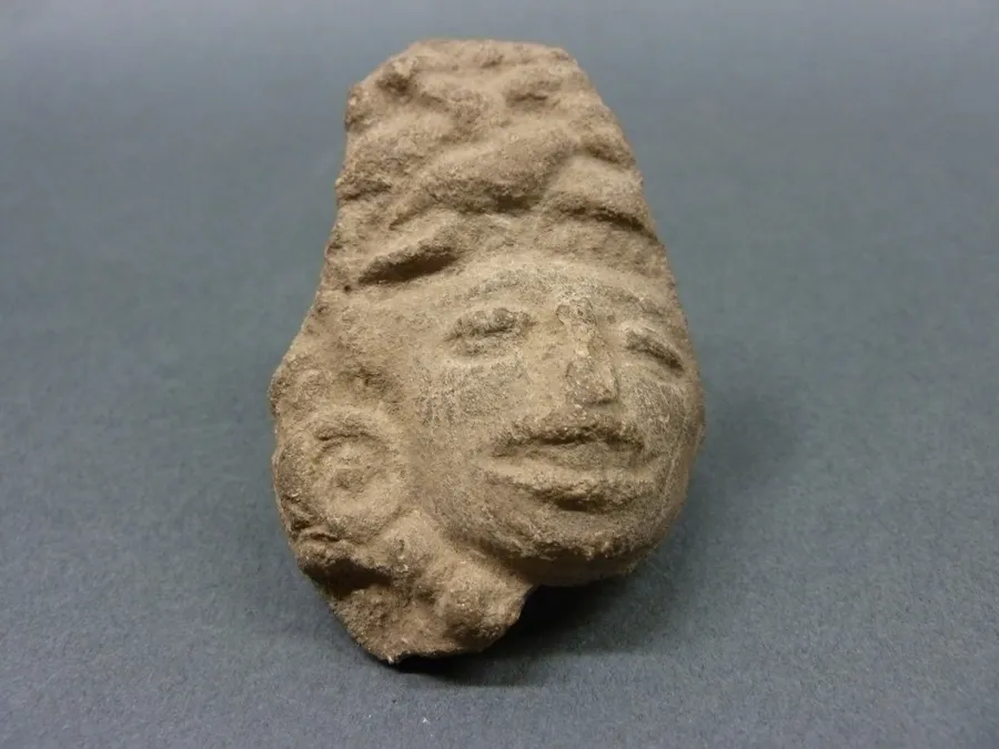 Cabeza antropomorfa